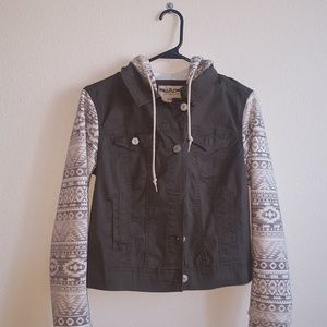 SOLD♥️♥️Army Green Jacket with aztec print sleeves